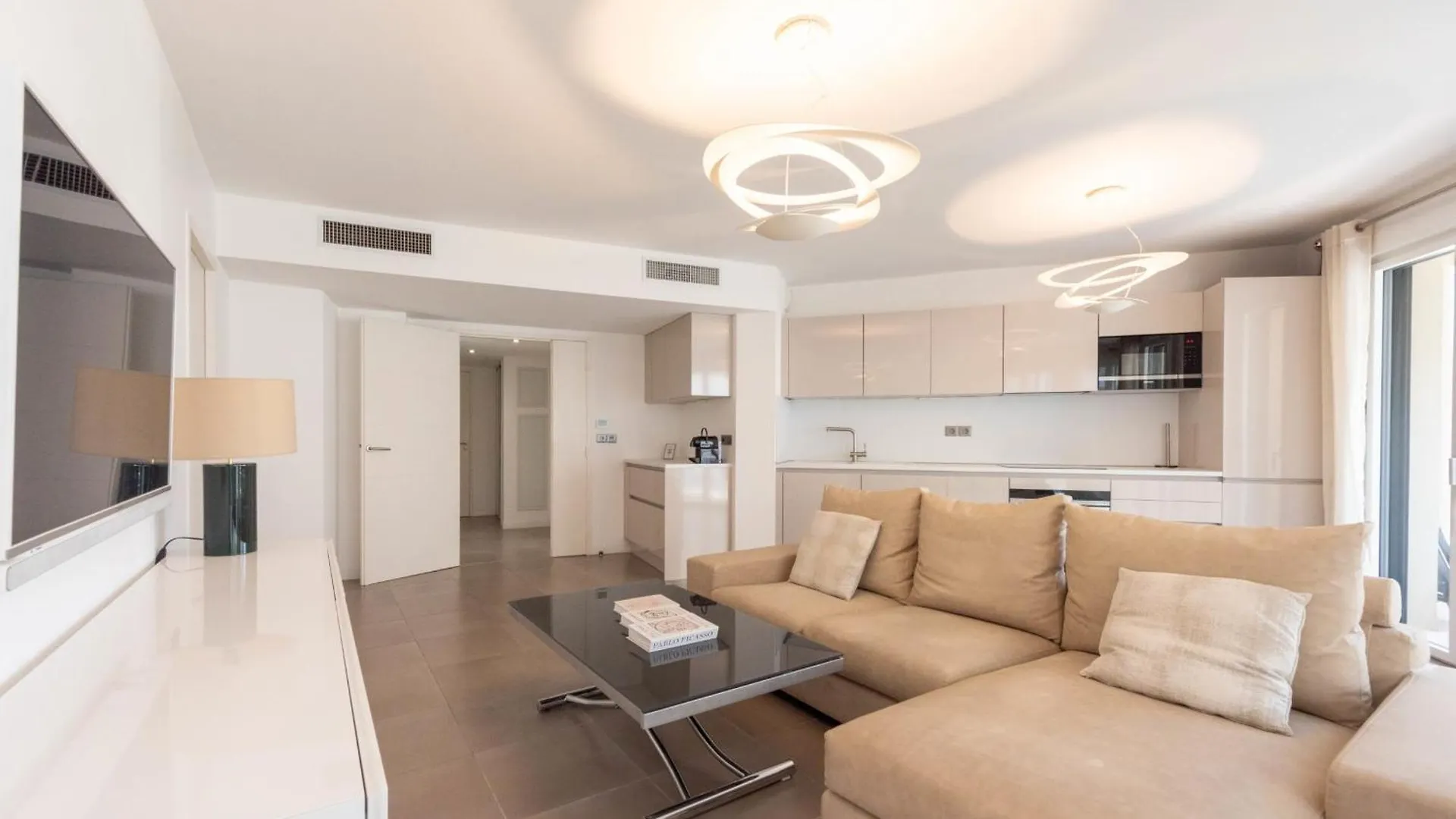 3-Br Apartment With Pool Parking & Beaches 100M Away Cannes 0*,  France
