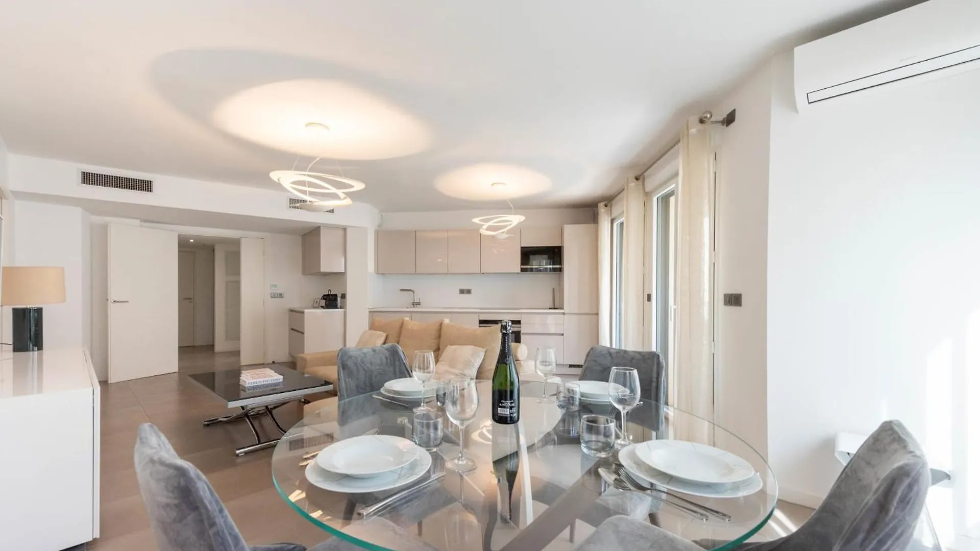 3-Br Apartment With Pool Parking & Beaches 100M Away Cannes